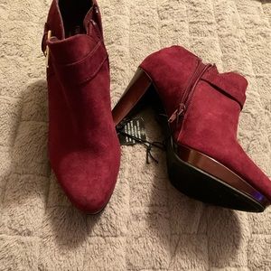 East5th burgundy booties size 7.5